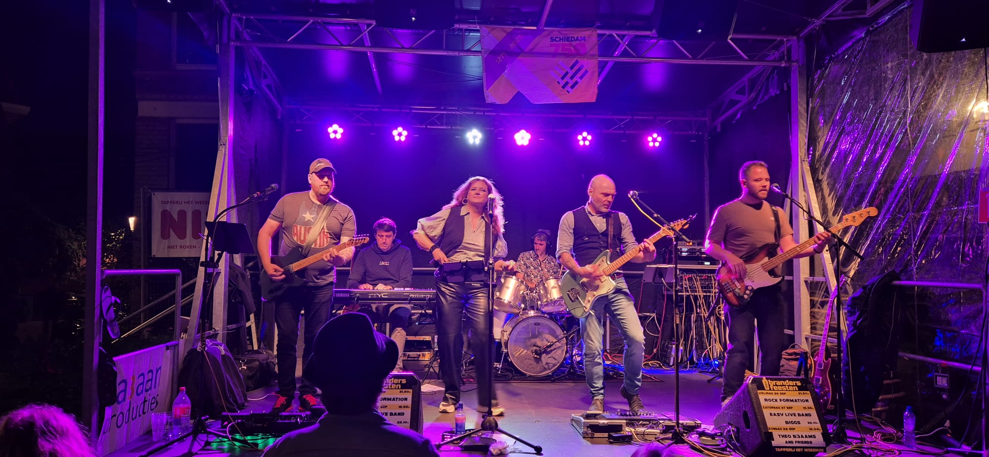 Rockformation on stage bij de Brandersfeesten 2025 te Schiedam